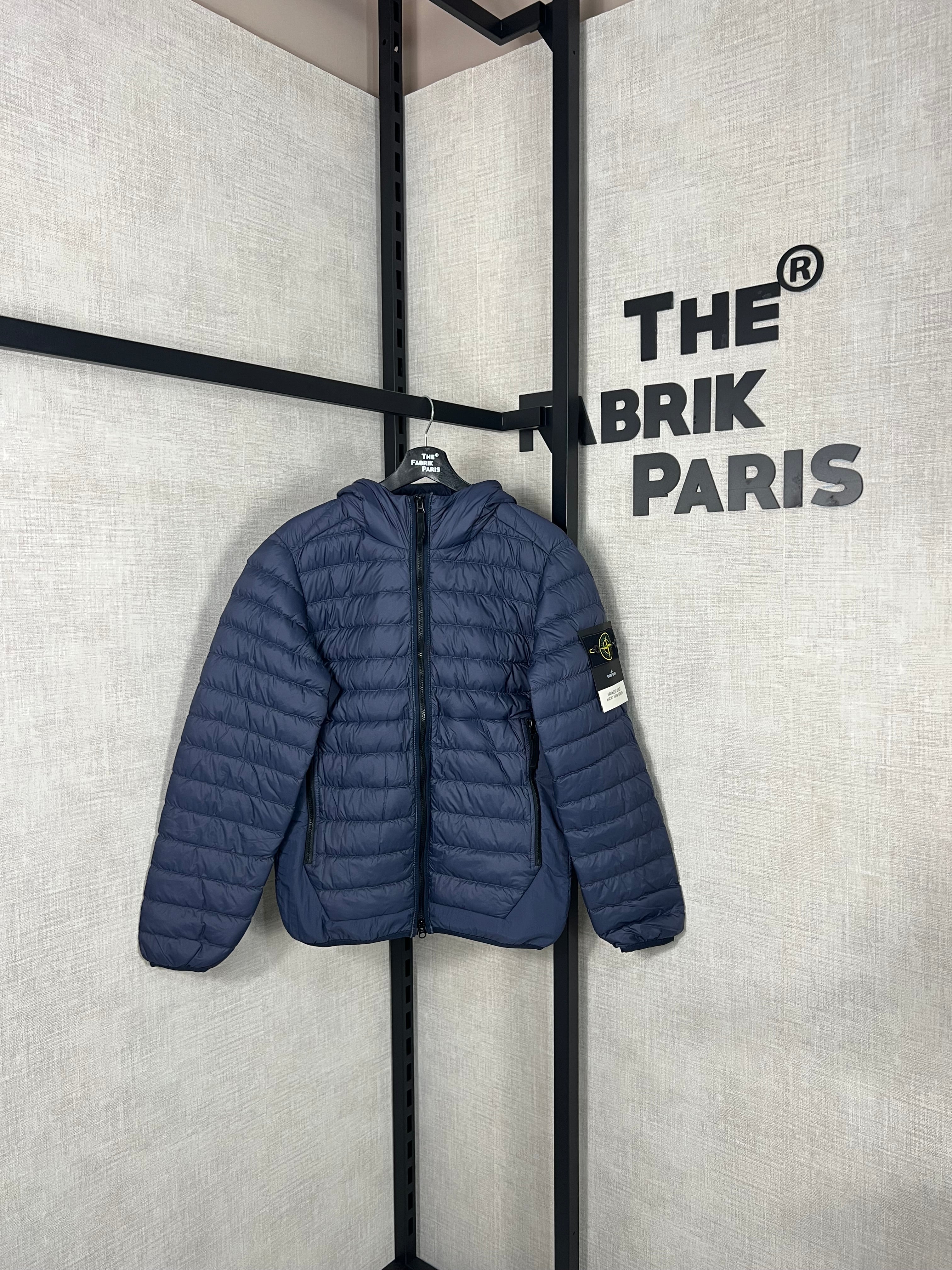 JACKET GARMENT DYED
MICRO YARN DOWN